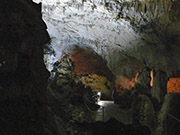 Спуск в пещеру Эмине-Баир-Хосар